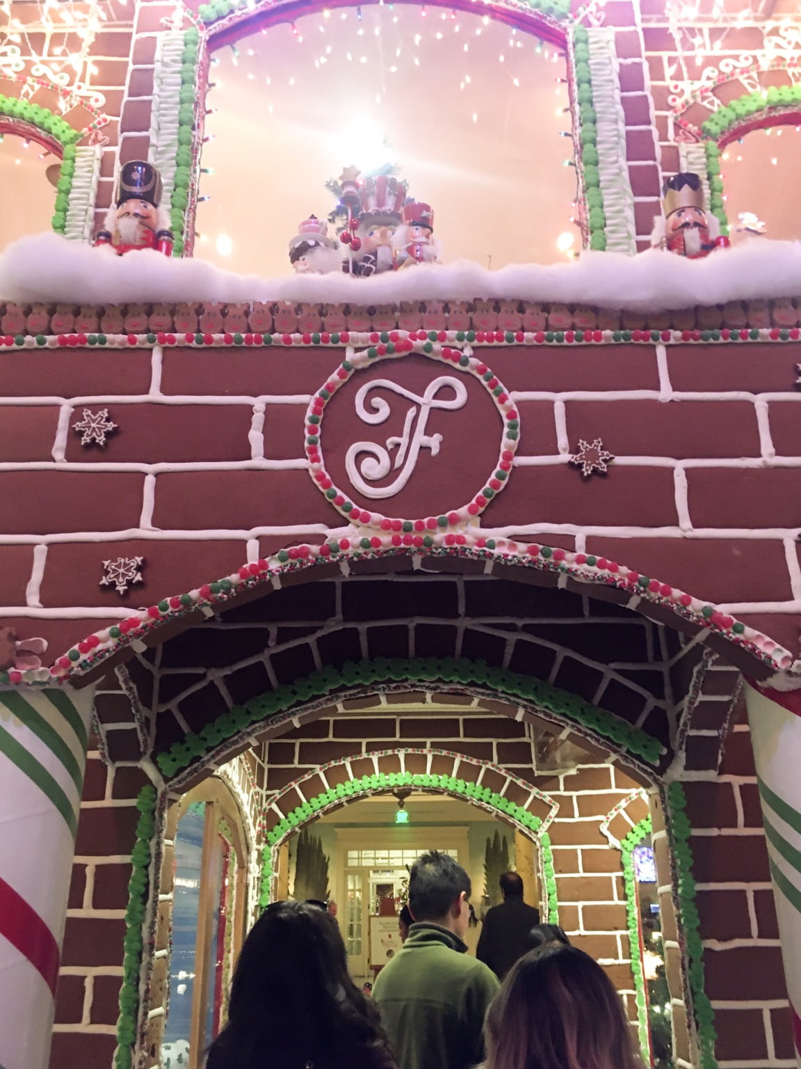 FairmontSanFranciscoGingerbreadHouse Hannah on Horizon