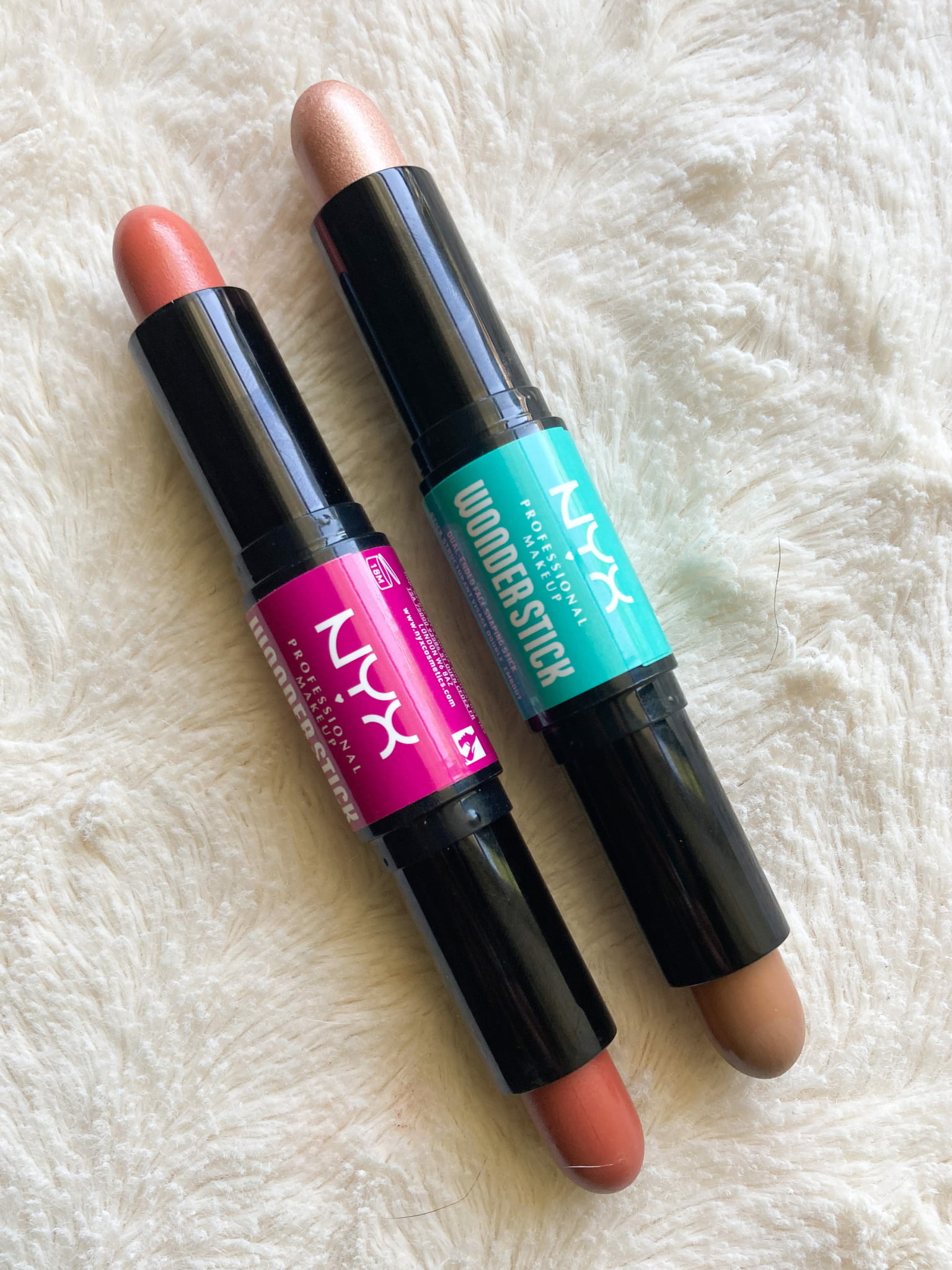 How to pack makeup for carryon (with TSAapproved makeup products