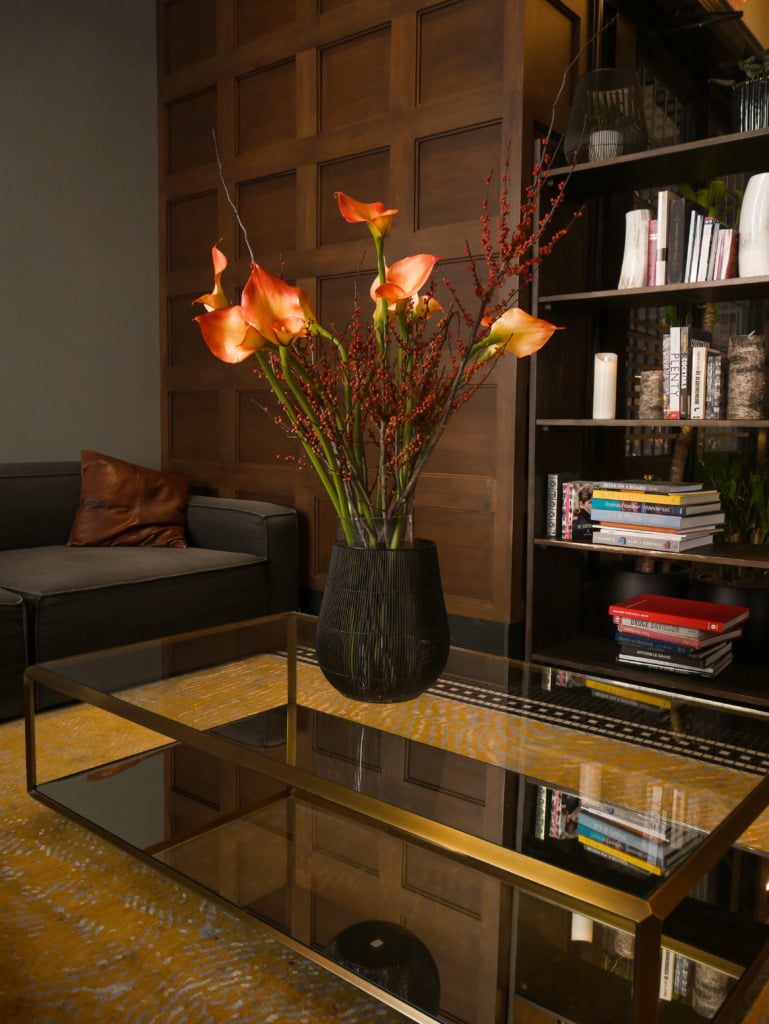Dossier Hotel lobby